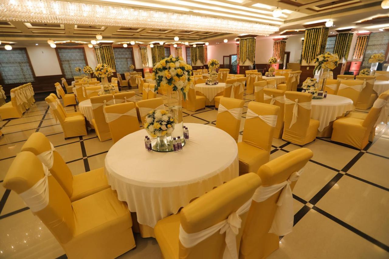 Hotel Saffron Leaf Dehradun Ngoại thất bức ảnh