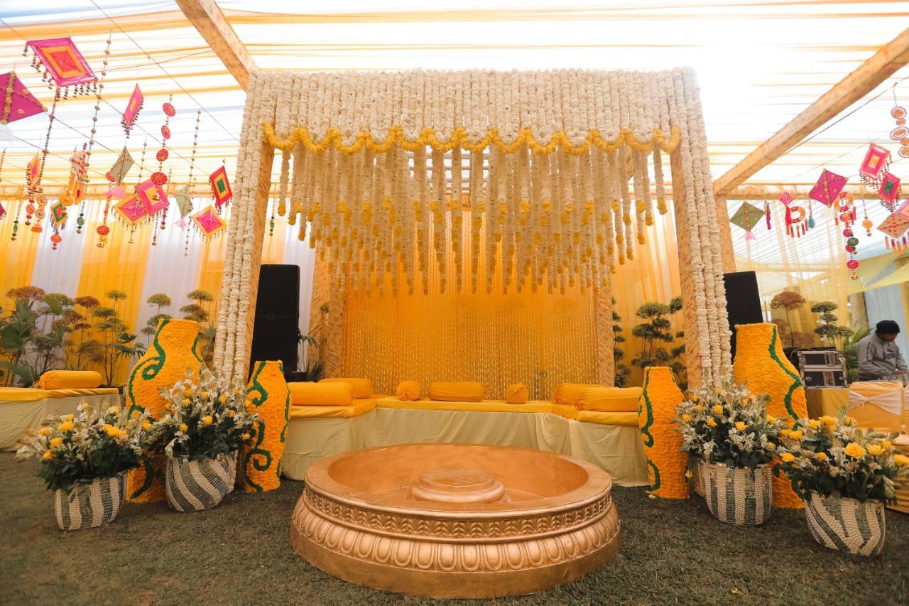 Hotel Saffron Leaf Dehradun Ngoại thất bức ảnh