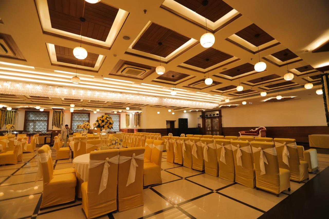 Hotel Saffron Leaf Dehradun Ngoại thất bức ảnh