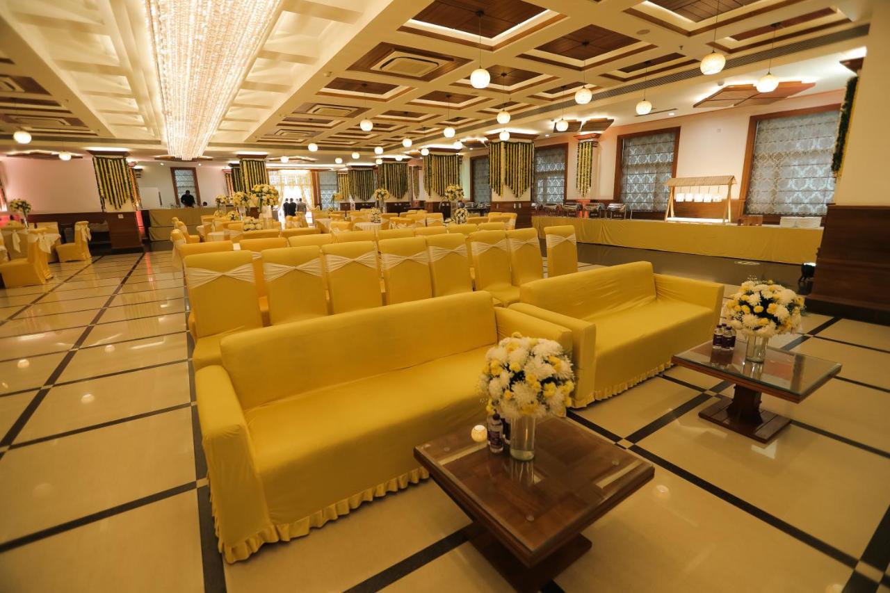 Hotel Saffron Leaf Dehradun Ngoại thất bức ảnh