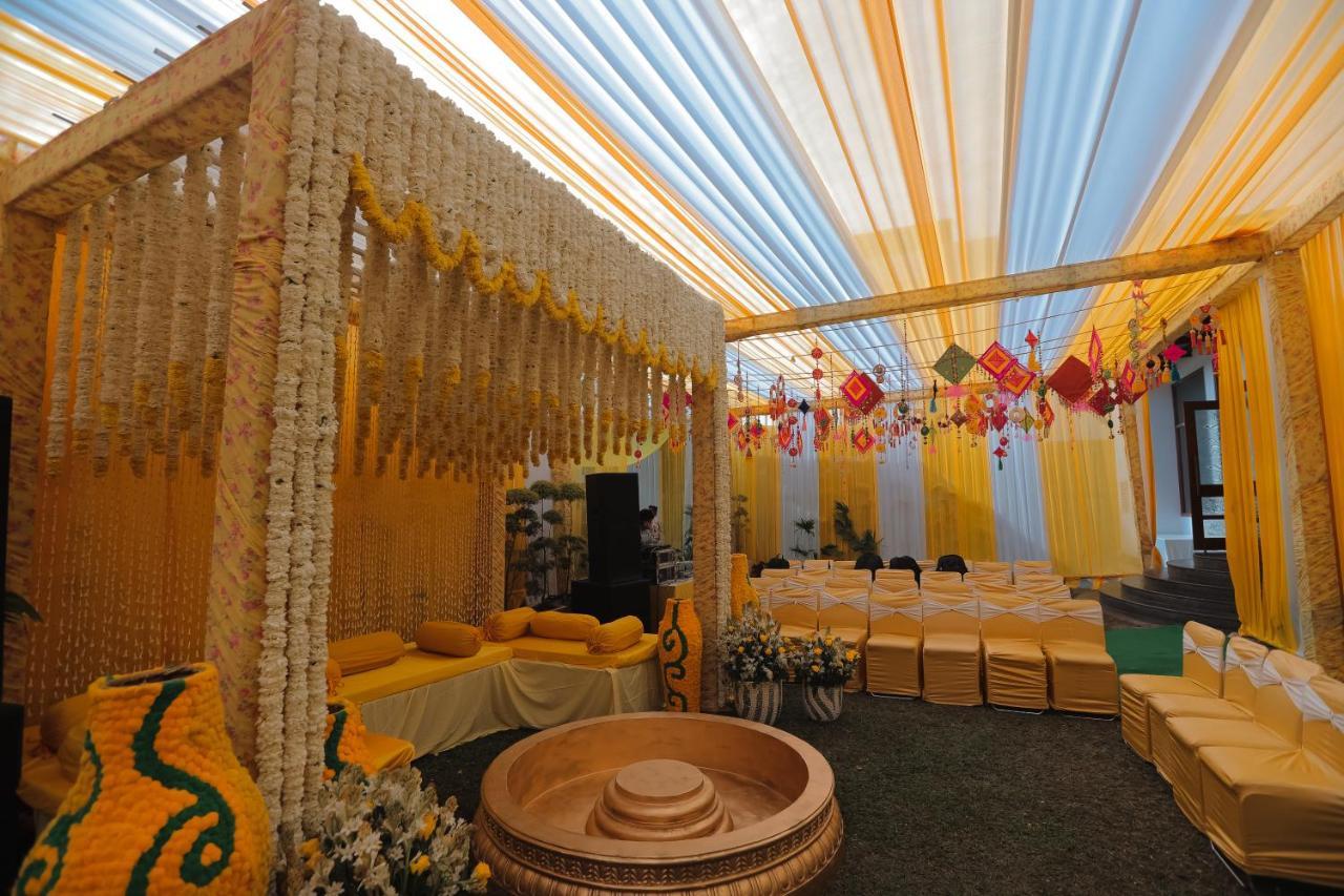 Hotel Saffron Leaf Dehradun Ngoại thất bức ảnh