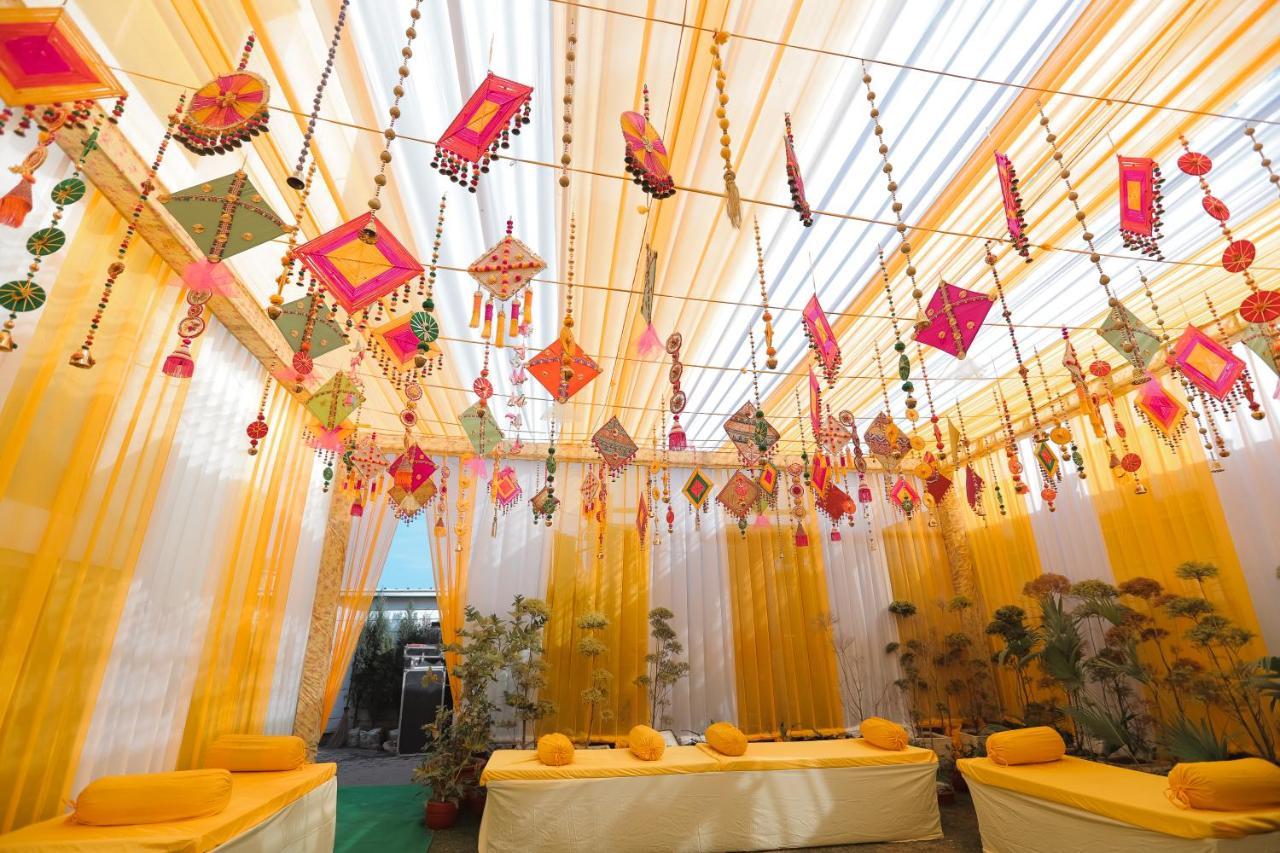 Hotel Saffron Leaf Dehradun Ngoại thất bức ảnh