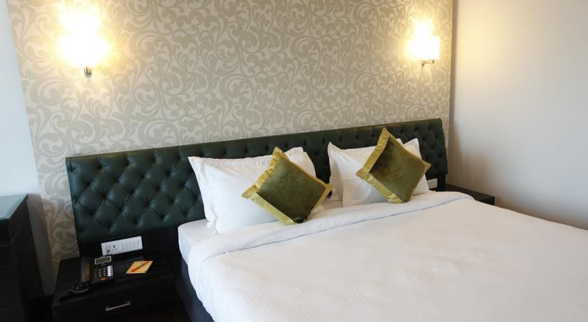 Hotel Saffron Leaf Dehradun Ngoại thất bức ảnh