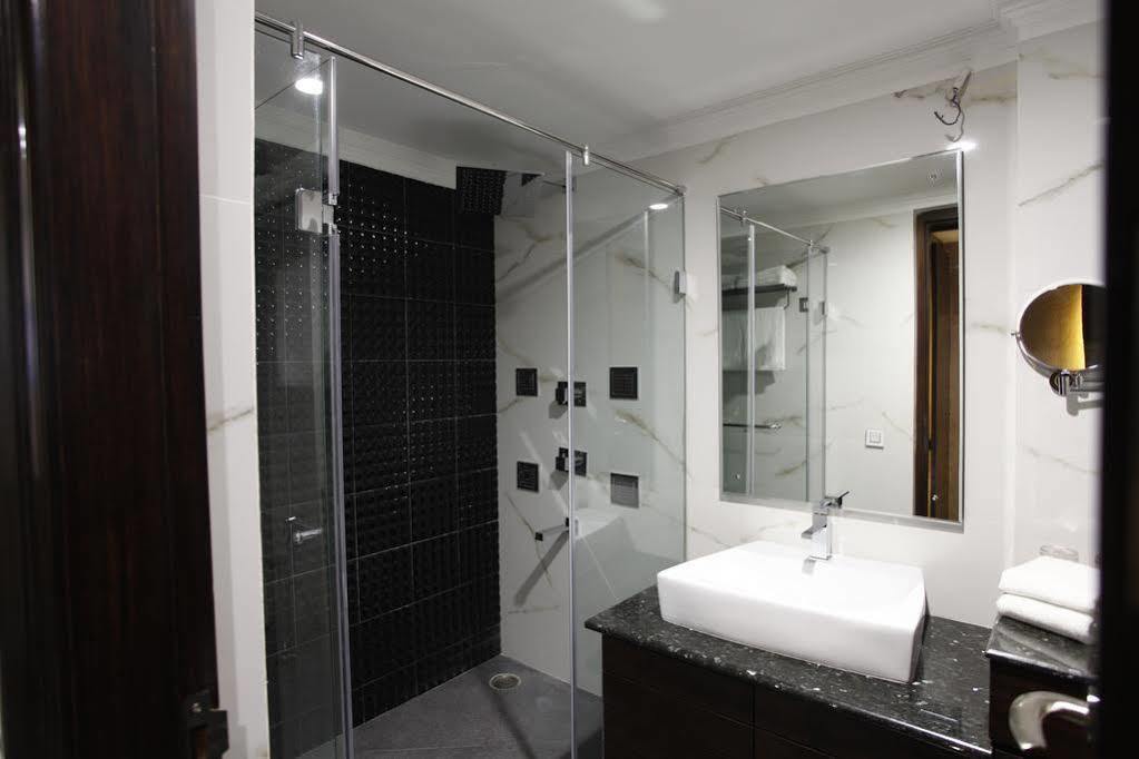 Hotel Saffron Leaf Dehradun Ngoại thất bức ảnh